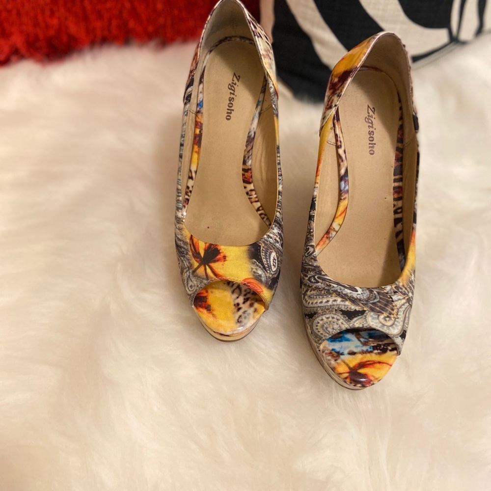 Shoe - Picture 5 of 5